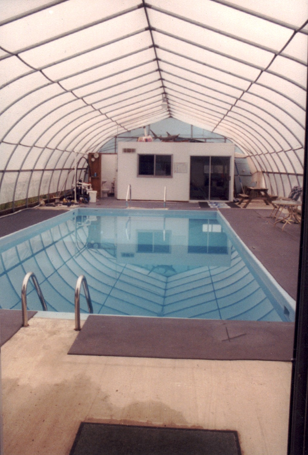 INDOOR 5 LEVEL POOL FOR RENT TO DIVING INSTRUCTORS