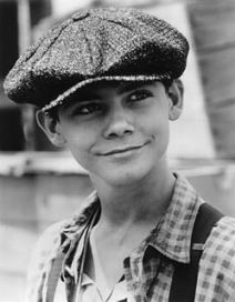 newsies gabriel damon spot conlon brooklyn general movie boy kid characters crush david collins banner mazurek got style cap wikia