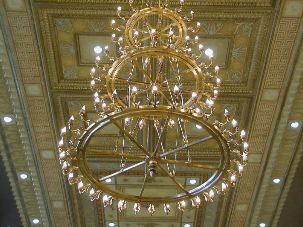 Lamp_in_Bulter_library.JPG