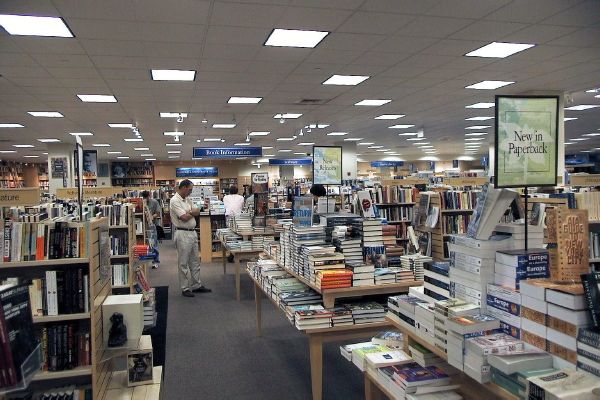University_Bookstore.jpg