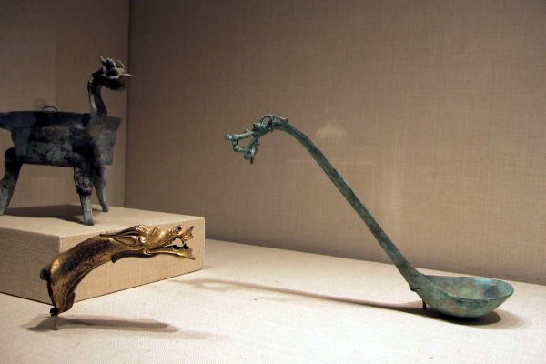 Metropolitan_Museum_of_Art-Chinese_arts.JPG