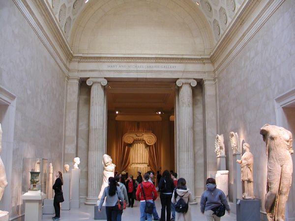 Metropolitan_Museum_of_Art-European_sculpture_museum.JPG