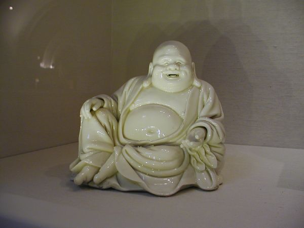 Metropolitan_Museum_of_Art-Figure_of_Budai_Heshang_Procelain_Qing_Dynasty.JPG