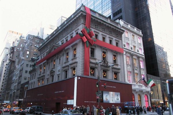 Fifth_Avenue-wrapped_package.JPG
