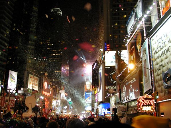 New_Year_eve_at_time_square-2.JPG