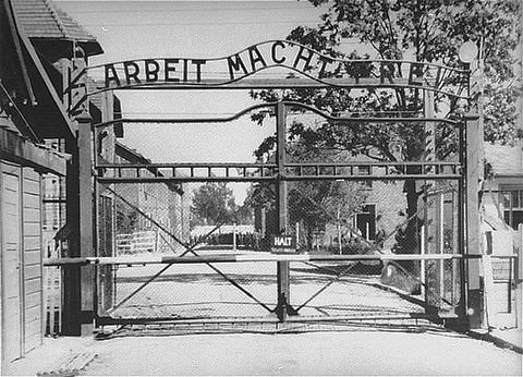 GATE TO AUSCHWITZ WITH THE SLOGAN "ARBEIT MACHT FREI"