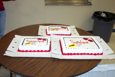 OOOOH.....YUMMY............CAKE!