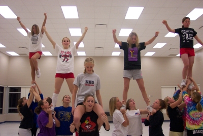 The end stunt needs some polishing, this was the first time we we're all there to put it all up! Not too bad for the first time! It defenitely will get better!