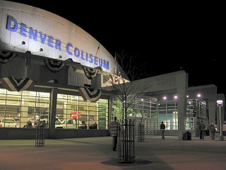 TA_Coliseum_Plaza_at_Night2.jpg (23721 bytes)
