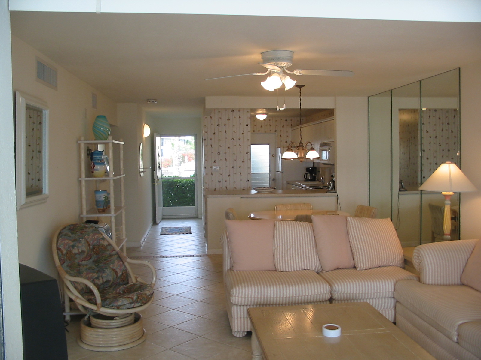 looking toward kitchen