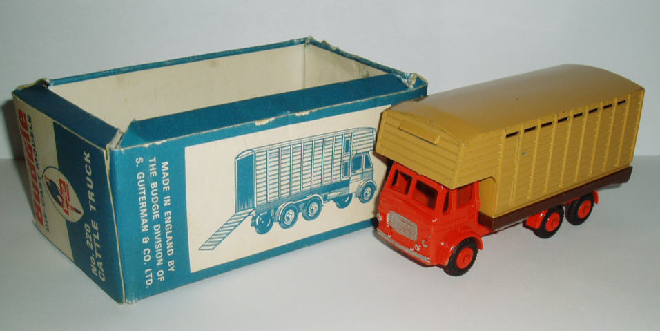Rarity 1. 220. Leyland Hippo Cattle transporter. 1959-66. Different version with silver painted fuel tanks. 