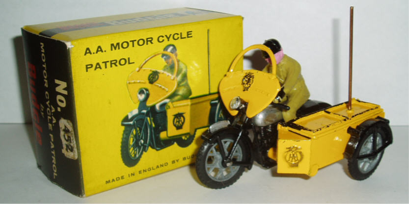 Rarity 3. 452 AA Motorcycle and sidecar. 1958-63. This version has a 452 label stuck on the box over 451 printed on the box. Were Budgie going to bring this out as a 451 or was it a typo?