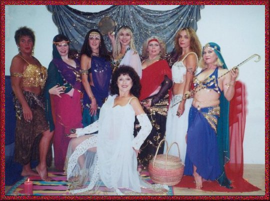 Niki & Her Girls