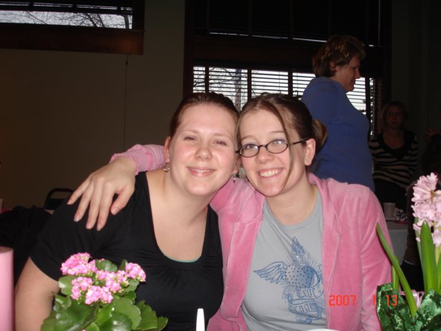 nikkiandlindsaystutzman.jpg