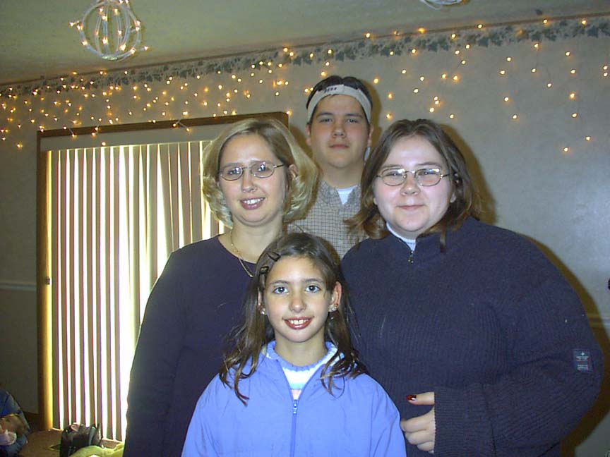 You Guessed it! More Cousins. Leslie, Donnie, Nicki and Kelsey
