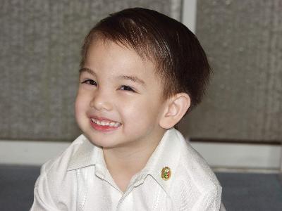 josh-smile-pasa-2.JPG (14235 bytes)