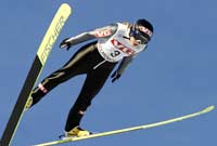 P� tide at Anette Sagen f�r fly de st�rste bakkene