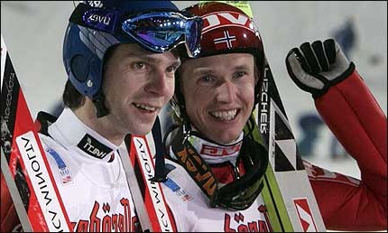 Janne og Roar med gull og s�lv i storbakken.