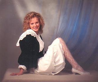 Synn�ve som Konfirmant 1989