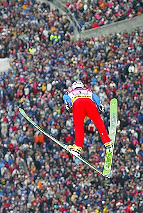 Sigurd Pettersens r�e hopp i Schattenbergbakken (Foto Dagbladet)