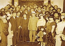 Diario Accion de General Rodriguez, politica, actualidad, noticias e informacion, personalidades e instituciones, policiales, galerias de fotos; historia de General Rodriguez, sus origenes, edificios, estancias, habitos y costumbres, anecdotas, comercios e industrias, los fundadores, antiguas instituciones, fotos e imagenes; suplementos especiales: la crisis politica, economica y social de la Argentina, los acontecimientos de Diciembre de 2001, articulos y entrevistas; Emigracion: toda la informacion destinada a aquellos que desean emigrar, radicarse o estudiar en el exterior, visas, pasaportes, consejos, guias, informacion util, links; Trueque: novedades e informacion, links, estructura del trueque; el casamiento de Maxima Zorreguieta y el principe Guillermo Alejandro de Holanda; Guerra de Afganistan: galeria de imagenes e informacion sobre la primera guerra del siglo XXI; la guerra de Irak, Bagdad, Georges W. Bush, Saddam Husseim, el atentado a las torres Gemelas de Nueva York, las twin towers, el 11-s, y descripcion del hecho que conmovio al mundo; Empleo: consultoras, clasificados, agencias de empleo, consejos e informacion util, curriculum vitae, como confeccionarlos, noticias de actualidad; 
Los numeros de la crisis: Las consecuencias de la crisis politica, economica y social; estadisticas, pobreza, desnutricion, salud y asistencia; noticias regionales y provinciales, columnas y editoriales; informacion para negocios: pymes, links, empresas y negocios; Agenda Cultural con toda la informacion de cursos, universidades, talleres, escuelas y oportunidades, exposiciones de arte de la region; buscadores en Internet, Enlaces: links a los mejores sitios de educacion, cultura, arte, biografias, politica, interes general, web, Links del Diario Accion: RMS Titanic, su historia, su tragico viaje inaugural; historias, testimonios, documentos y articulos sobre el naufragio; links y sitios sobre el tema; la pelicula de Cameron, fotos e imagenes; suplementos especiales, Historia Argentina y de General Rodriguez, la llegada de la democracia en General Rodriguez, la asuncion de Juan Lumbreras como intendente en 1983, galeria de imagenes, sus palabras y los actos, su gabinete, festejos de la comunidad. Fundacion del pueblo de General Rodriguez, sus instituciones y personalidades relevantes, arquitectura y edificios, comercios e industrias, sus comienzos, estancias, inmigraciones italianas, espa�olas, vascas e irlandesas, anecdotas y efemerides, sus hombres ilustres, el Hospital Vicente Lopez y Planes, su fundacion por las Damas de Beneficencia, el hundimiento del crucero General Belgrano, testimonios de ex combatientes y tripulantes, su comandante Hector Elias Bonzo, fotos e imagenes, recuerdos y homenajes, historia de la familia Bonzo de General Rodriguez, entrevistas y articulos periodisticos. La guerra de Malvinas en el Atlantico Sur, el conflicto belico con Gran Breta�a de 1982, politicos relevantes, Benjamin Paez y Trueba, fotos antiguas de familias fundadoras, galerias de imagenes de pobladores, recorrida virtual por el antiguo General Rodriguez, el paso de la Infanta en 1910, historia de La Serenisima, la familia Mastellone, La Choza, Bernardo de Irigoyen, peronismo y radicalismo y muchisimo mas