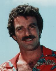 THOMAS MAGNUM (Tom Selleck)
