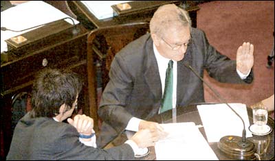 Diario Accion de General Rodriguez, politica, actualidad, noticias e informacion, personalidades e instituciones, policiales, galerias de fotos; historia de General Rodriguez, sus origenes, edificios, estancias, habitos y costumbres, anecdotas, comercios e industrias, los fundadores, antiguas instituciones, fotos e imagenes; suplementos especiales: la crisis politica, economica y social de la Argentina, los acontecimientos de Diciembre de 2001, articulos y entrevistas; Emigracion: toda la informacion destinada a aquellos que desean emigrar, radicarse o estudiar en el exterior, visas, pasaportes, consejos, guias, informacion util, links; Trueque: novedades e informacion, links, estructura del trueque; el casamiento de Maxima Zorreguieta y el principe Guillermo Alejandro de Holanda; Guerra de Afganistan: galeria de imagenes e informacion sobre la primera guerra del siglo XXI; la guerra de Irak, Bagdad, Georges W. Bush, Saddam Husseim, el atentado a las torres Gemelas de Nueva York, las twin towers, el 11-s, y descripcion del hecho que conmovio al mundo; Empleo: consultoras, clasificados, agencias de empleo, consejos e informacion util, curriculum vitae, como confeccionarlos, noticias de actualidad; 
Los numeros de la crisis: Las consecuencias de la crisis politica, economica y social; estadisticas, pobreza, desnutricion, salud y asistencia; noticias regionales y provinciales, columnas y editoriales; informacion para negocios: pymes, links, empresas y negocios; Agenda Cultural con toda la informacion de cursos, universidades, talleres, escuelas y oportunidades, exposiciones de arte de la region; buscadores en Internet, Enlaces: links a los mejores sitios de educacion, cultura, arte, biografias, politica, interes general, web, Links del Diario Accion: RMS Titanic, su historia, su tragico viaje inaugural; historias, testimonios, documentos y articulos sobre el naufragio; links y sitios sobre el tema; la pelicula de Cameron, fotos e imagenes; suplementos especiales, Historia Argentina y de General Rodriguez, la llegada de la democracia en General Rodriguez, la asuncion de Juan Lumbreras como intendente en 1983, galeria de imagenes, sus palabras y los actos, su gabinete, festejos de la comunidad. Fundacion del pueblo de General Rodriguez, sus instituciones y personalidades relevantes, arquitectura y edificios, comercios e industrias, sus comienzos, estancias, inmigraciones italianas, espa�olas, vascas e irlandesas, anecdotas y efemerides, sus hombres ilustres, el Hospital Vicente Lopez y Planes, su fundacion por las Damas de Beneficencia, el hundimiento del crucero General Belgrano, testimonios de ex combatientes y tripulantes, su comandante Hector Elias Bonzo, fotos e imagenes, recuerdos y homenajes, historia de la familia Bonzo de General Rodriguez, entrevistas y articulos periodisticos. La guerra de Malvinas en el Atlantico Sur, el conflicto belico con Gran Breta�a de 1982, politicos relevantes, Benjamin Paez y Trueba, fotos antiguas de familias fundadoras, galerias de imagenes de pobladores, recorrida virtual por el antiguo General Rodriguez, el paso de la Infanta en 1910, historia de La Serenisima, la familia Mastellone, La Choza, Bernardo de Irigoyen, peronismo y radicalismo y muchisimo mas