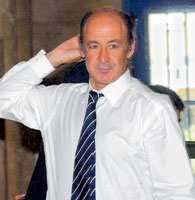 Diario Accion de General Rodriguez, politica, actualidad, noticias e informacion, personalidades e instituciones, policiales, galerias de fotos; historia de General Rodriguez, sus origenes, edificios, estancias, habitos y costumbres, anecdotas, comercios e industrias, los fundadores, antiguas instituciones, fotos e imagenes; suplementos especiales: la crisis politica, economica y social de la Argentina, los acontecimientos de Diciembre de 2001, articulos y entrevistas; Emigracion: toda la informacion destinada a aquellos que desean emigrar, radicarse o estudiar en el exterior, visas, pasaportes, consejos, guias, informacion util, links; Trueque: novedades e informacion, links, estructura del trueque; el casamiento de Maxima Zorreguieta y el principe Guillermo Alejandro de Holanda; Guerra de Afganistan: galeria de imagenes e informacion sobre la primera guerra del siglo XXI; la guerra de Irak, Bagdad, Georges W. Bush, Saddam Husseim, el atentado a las torres Gemelas de Nueva York, las twin towers, el 11-s, y descripcion del hecho que conmovio al mundo; Empleo: consultoras, clasificados, agencias de empleo, consejos e informacion util, curriculum vitae, como confeccionarlos, noticias de actualidad; 
Los numeros de la crisis: Las consecuencias de la crisis politica, economica y social; estadisticas, pobreza, desnutricion, salud y asistencia; noticias regionales y provinciales, columnas y editoriales; informacion para negocios: pymes, links, empresas y negocios; Agenda Cultural con toda la informacion de cursos, universidades, talleres, escuelas y oportunidades, exposiciones de arte de la region; buscadores en Internet, Enlaces: links a los mejores sitios de educacion, cultura, arte, biografias, politica, interes general, web, Links del Diario Accion: RMS Titanic, su historia, su tragico viaje inaugural; historias, testimonios, documentos y articulos sobre el naufragio; links y sitios sobre el tema; la pelicula de Cameron, fotos e imagenes; suplementos especiales, Historia Argentina y de General Rodriguez, la llegada de la democracia en General Rodriguez, la asuncion de Juan Lumbreras como intendente en 1983, galeria de imagenes, sus palabras y los actos, su gabinete, festejos de la comunidad. Fundacion del pueblo de General Rodriguez, sus instituciones y personalidades relevantes, arquitectura y edificios, comercios e industrias, sus comienzos, estancias, inmigraciones italianas, espa�olas, vascas e irlandesas, anecdotas y efemerides, sus hombres ilustres, el Hospital Vicente Lopez y Planes, su fundacion por las Damas de Beneficencia, el hundimiento del crucero General Belgrano, testimonios de ex combatientes y tripulantes, su comandante Hector Elias Bonzo, fotos e imagenes, recuerdos y homenajes, historia de la familia Bonzo de General Rodriguez, entrevistas y articulos periodisticos. La guerra de Malvinas en el Atlantico Sur, el conflicto belico con Gran Breta�a de 1982, politicos relevantes, Benjamin Paez y Trueba, fotos antiguas de familias fundadoras, galerias de imagenes de pobladores, recorrida virtual por el antiguo General Rodriguez, el paso de la Infanta en 1910, historia de La Serenisima, la familia Mastellone, La Choza, Bernardo de Irigoyen, peronismo y radicalismo y muchisimo mas