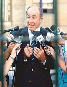 Diario Accion de General Rodriguez, politica, actualidad, noticias e informacion, personalidades e instituciones, policiales, galerias de fotos; historia de General Rodriguez, sus origenes, edificios, estancias, habitos y costumbres, anecdotas, comercios e industrias, los fundadores, antiguas instituciones, fotos e imagenes; suplementos especiales: la crisis politica, economica y social de la Argentina, los acontecimientos de Diciembre de 2001, articulos y entrevistas; Emigracion: toda la informacion destinada a aquellos que desean emigrar, radicarse o estudiar en el exterior, visas, pasaportes, consejos, guias, informacion util, links; Trueque: novedades e informacion, links, estructura del trueque; el casamiento de Maxima Zorreguieta y el principe Guillermo Alejandro de Holanda; Guerra de Afganistan: galeria de imagenes e informacion sobre la primera guerra del siglo XXI; la guerra de Irak, Bagdad, Georges W. Bush, Saddam Husseim, el atentado a las torres Gemelas de Nueva York, las twin towers, el 11-s, y descripcion del hecho que conmovio al mundo; Empleo: consultoras, clasificados, agencias de empleo, consejos e informacion util, curriculum vitae, como confeccionarlos, noticias de actualidad; 
Los numeros de la crisis: Las consecuencias de la crisis politica, economica y social; estadisticas, pobreza, desnutricion, salud y asistencia; noticias regionales y provinciales, columnas y editoriales; informacion para negocios: pymes, links, empresas y negocios; Agenda Cultural con toda la informacion de cursos, universidades, talleres, escuelas y oportunidades, exposiciones de arte de la region; buscadores en Internet, Enlaces: links a los mejores sitios de educacion, cultura, arte, biografias, politica, interes general, web, Links del Diario Accion: RMS Titanic, su historia, su tragico viaje inaugural; historias, testimonios, documentos y articulos sobre el naufragio; links y sitios sobre el tema; la pelicula de Cameron, fotos e imagenes; suplementos especiales, Historia Argentina y de General Rodriguez, la llegada de la democracia en General Rodriguez, la asuncion de Juan Lumbreras como intendente en 1983, galeria de imagenes, sus palabras y los actos, su gabinete, festejos de la comunidad. Fundacion del pueblo de General Rodriguez, sus instituciones y personalidades relevantes, arquitectura y edificios, comercios e industrias, sus comienzos, estancias, inmigraciones italianas, espa�olas, vascas e irlandesas, anecdotas y efemerides, sus hombres ilustres, el Hospital Vicente Lopez y Planes, su fundacion por las Damas de Beneficencia, el hundimiento del crucero General Belgrano, testimonios de ex combatientes y tripulantes, su comandante Hector Elias Bonzo, fotos e imagenes, recuerdos y homenajes, historia de la familia Bonzo de General Rodriguez, entrevistas y articulos periodisticos. La guerra de Malvinas en el Atlantico Sur, el conflicto belico con Gran Breta�a de 1982, politicos relevantes, Benjamin Paez y Trueba, fotos antiguas de familias fundadoras, galerias de imagenes de pobladores, recorrida virtual por el antiguo General Rodriguez, el paso de la Infanta en 1910, historia de La Serenisima, la familia Mastellone, La Choza, Bernardo de Irigoyen, peronismo y radicalismo y muchisimo mas