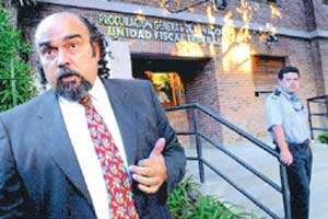 Diario Accion de General Rodriguez, politica, actualidad, noticias e informacion, personalidades e instituciones, policiales, galerias de fotos; historia de General Rodriguez, sus origenes, edificios, estancias, habitos y costumbres, anecdotas, comercios e industrias, los fundadores, antiguas instituciones, fotos e imagenes; suplementos especiales: la crisis politica, economica y social de la Argentina, los acontecimientos de Diciembre de 2001, articulos y entrevistas; Emigracion: toda la informacion destinada a aquellos que desean emigrar, radicarse o estudiar en el exterior, visas, pasaportes, consejos, guias, informacion util, links; Trueque: novedades e informacion, links, estructura del trueque; el casamiento de Maxima Zorreguieta y el principe Guillermo Alejandro de Holanda; Guerra de Afganistan: galeria de imagenes e informacion sobre la primera guerra del siglo XXI; la guerra de Irak, Bagdad, Georges W. Bush, Saddam Husseim, el atentado a las torres Gemelas de Nueva York, las twin towers, el 11-s, y descripcion del hecho que conmovio al mundo; los ultimos dias de Pompeya, Herculano; un argentino en el Titanic, galerias de fotos; Nefertiti, reina de Egipto; Luz Sosa de Godoy Cruz; el Graf Zeppelin, el Hindenburg y dirigibles; las islas Malvinas y la corte de Luis XV, Madame Du Barry, Pompadour, Luis XVI, Maria Antonieta, la Revolucion Francesa; Empleo: consultoras, clasificados, agencias de empleo, consejos e informacion util, curriculum vitae, como confeccionarlos, noticias de actualidad; Los numeros de la crisis: Las consecuencias de la crisis politica, economica y social; estadisticas, pobreza, desnutricion, salud y asistencia; noticias regionales y provinciales, columnas y editoriales; informacion para negocios: pymes, links, empresas y negocios; Agenda Cultural con toda la informacion de cursos, universidades, talleres, escuelas y oportunidades, exposiciones de arte de la region; buscadores en Internet, Enlaces: links a los mejores sitios de educacion, cultura, arte, biografias, politica, interes general, web, Links del Diario Accion: RMS Titanic, su historia, su tragico viaje inaugural; historias, testimonios, documentos y articulos sobre el naufragio; links y sitios sobre el tema; la pelicula de Cameron, fotos e imagenes; suplementos especiales, Historia Argentina y de General Rodriguez, la llegada de la democracia en General Rodriguez, la asuncion de Juan Lumbreras como intendente en 1983, galeria de imagenes, sus palabras y los actos, su gabinete, festejos de la comunidad. Fundacion del pueblo de General Rodriguez, sus instituciones y personalidades relevantes, arquitectura y edificios, comercios e industrias, sus comienzos, estancias, inmigraciones italianas, espa&ntilde;olas, vascas e irlandesas, anecdotas y efemerides, sus hombres ilustres, el Hospital Vicente Lopez y Planes, su fundacion por las Damas de Beneficencia, el hundimiento del crucero General Belgrano, testimonios de ex combatientes y tripulantes, su comandante Hector Elias Bonzo, fotos e imagenes, recuerdos y homenajes, historia de la familia Bonzo de General Rodriguez, entrevistas y articulos periodisticos. La guerra de Malvinas en el Atlantico Sur, el conflicto belico con Gran Breta&ntilde;a de 1982, politicos relevantes, Benjamin Paez y Trueba, fotos antiguas de familias fundadoras, galerias de imagenes de pobladores, recorrida virtual por el antiguo General Rodriguez, el paso de la Infanta en 1910, historia de La Serenisima, la familia Mastellone, La Choza, Bernardo de Irigoyen, peronismo y radicalismo y muchisimo mas