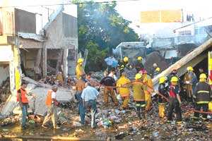 Diario Accion de General Rodriguez, politica, actualidad, noticias e informacion, personalidades e instituciones, policiales, galerias de fotos; historia de General Rodriguez, sus origenes, edificios, estancias, habitos y costumbres, anecdotas, comercios e industrias, los fundadores, antiguas instituciones, fotos e imagenes; suplementos especiales: la crisis politica, economica y social de la Argentina, los acontecimientos de Diciembre de 2001, articulos y entrevistas; Emigracion: toda la informacion destinada a aquellos que desean emigrar, radicarse o estudiar en el exterior, visas, pasaportes, consejos, guias, informacion util, links; Trueque: novedades e informacion, links, estructura del trueque; el casamiento de Maxima Zorreguieta y el principe Guillermo Alejandro de Holanda; Guerra de Afganistan: galeria de imagenes e informacion sobre la primera guerra del siglo XXI; la guerra de Irak, Bagdad, Georges W. Bush, Saddam Husseim, el atentado a las torres Gemelas de Nueva York, las twin towers, el 11-s, y descripcion del hecho que conmovio al mundo; Empleo: consultoras, clasificados, agencias de empleo, consejos e informacion util, curriculum vitae, como confeccionarlos, noticias de actualidad; 
Los numeros de la crisis: Las consecuencias de la crisis politica, economica y social; estadisticas, pobreza, desnutricion, salud y asistencia; noticias regionales y provinciales, columnas y editoriales; informacion para negocios: pymes, links, empresas y negocios; Agenda Cultural con toda la informacion de cursos, universidades, talleres, escuelas y oportunidades, exposiciones de arte de la region; buscadores en Internet, Enlaces: links a los mejores sitios de educacion, cultura, arte, biografias, politica, interes general, web, Links del Diario Accion: RMS Titanic, su historia, su tragico viaje inaugural; historias, testimonios, documentos y articulos sobre el naufragio; links y sitios sobre el tema; la pelicula de Cameron, fotos e imagenes; suplementos especiales, Historia Argentina y de General Rodriguez, la llegada de la democracia en General Rodriguez, la asuncion de Juan Lumbreras como intendente en 1983, galeria de imagenes, sus palabras y los actos, su gabinete, festejos de la comunidad. Fundacion del pueblo de General Rodriguez, sus instituciones y personalidades relevantes, arquitectura y edificios, comercios e industrias, sus comienzos, estancias, inmigraciones italianas, espa�olas, vascas e irlandesas, anecdotas y efemerides, sus hombres ilustres, el Hospital Vicente Lopez y Planes, su fundacion por las Damas de Beneficencia, el hundimiento del crucero General Belgrano, testimonios de ex combatientes y tripulantes, su comandante Hector Elias Bonzo, fotos e imagenes, recuerdos y homenajes, historia de la familia Bonzo de General Rodriguez, entrevistas y articulos periodisticos. La guerra de Malvinas en el Atlantico Sur, el conflicto belico con Gran Breta�a de 1982, politicos relevantes, Benjamin Paez y Trueba, fotos antiguas de familias fundadoras, galerias de imagenes de pobladores, recorrida virtual por el antiguo General Rodriguez, el paso de la Infanta en 1910, historia de La Serenisima, la familia Mastellone, La Choza, Bernardo de Irigoyen, peronismo y radicalismo y muchisimo mas