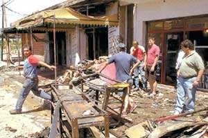 Diario Accion de General Rodriguez, politica, actualidad, noticias e informacion, personalidades e instituciones, policiales, galerias de fotos; historia de General Rodriguez, sus origenes, edificios, estancias, habitos y costumbres, anecdotas, comercios e industrias, los fundadores, antiguas instituciones, fotos e imagenes; suplementos especiales: la crisis politica, economica y social de la Argentina, los acontecimientos de Diciembre de 2001, articulos y entrevistas; Emigracion: toda la informacion destinada a aquellos que desean emigrar, radicarse o estudiar en el exterior, visas, pasaportes, consejos, guias, informacion util, links; Trueque: novedades e informacion, links, estructura del trueque; el casamiento de Maxima Zorreguieta y el principe Guillermo Alejandro de Holanda; Guerra de Afganistan: galeria de imagenes e informacion sobre la primera guerra del siglo XXI; la guerra de Irak, Bagdad, Georges W. Bush, Saddam Husseim, el atentado a las torres Gemelas de Nueva York, las twin towers, el 11-s, y descripcion del hecho que conmovio al mundo; Empleo: consultoras, clasificados, agencias de empleo, consejos e informacion util, curriculum vitae, como confeccionarlos, noticias de actualidad; 
Los numeros de la crisis: Las consecuencias de la crisis politica, economica y social; estadisticas, pobreza, desnutricion, salud y asistencia; noticias regionales y provinciales, columnas y editoriales; informacion para negocios: pymes, links, empresas y negocios; Agenda Cultural con toda la informacion de cursos, universidades, talleres, escuelas y oportunidades, exposiciones de arte de la region; buscadores en Internet, Enlaces: links a los mejores sitios de educacion, cultura, arte, biografias, politica, interes general, web, Links del Diario Accion: RMS Titanic, su historia, su tragico viaje inaugural; historias, testimonios, documentos y articulos sobre el naufragio; links y sitios sobre el tema; la pelicula de Cameron, fotos e imagenes; suplementos especiales, Historia Argentina y de General Rodriguez, la llegada de la democracia en General Rodriguez, la asuncion de Juan Lumbreras como intendente en 1983, galeria de imagenes, sus palabras y los actos, su gabinete, festejos de la comunidad. Fundacion del pueblo de General Rodriguez, sus instituciones y personalidades relevantes, arquitectura y edificios, comercios e industrias, sus comienzos, estancias, inmigraciones italianas, espa�olas, vascas e irlandesas, anecdotas y efemerides, sus hombres ilustres, el Hospital Vicente Lopez y Planes, su fundacion por las Damas de Beneficencia, el hundimiento del crucero General Belgrano, testimonios de ex combatientes y tripulantes, su comandante Hector Elias Bonzo, fotos e imagenes, recuerdos y homenajes, historia de la familia Bonzo de General Rodriguez, entrevistas y articulos periodisticos. La guerra de Malvinas en el Atlantico Sur, el conflicto belico con Gran Breta�a de 1982, politicos relevantes, Benjamin Paez y Trueba, fotos antiguas de familias fundadoras, galerias de imagenes de pobladores, recorrida virtual por el antiguo General Rodriguez, el paso de la Infanta en 1910, historia de La Serenisima, la familia Mastellone, La Choza, Bernardo de Irigoyen, peronismo y radicalismo y muchisimo mas
