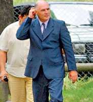 Diario Accion de General Rodriguez, politica, actualidad, noticias e informacion, personalidades e instituciones, policiales, galerias de fotos; historia de General Rodriguez, sus origenes, edificios, estancias, habitos y costumbres, anecdotas, comercios e industrias, los fundadores, antiguas instituciones, fotos e imagenes; suplementos especiales: la crisis politica, economica y social de la Argentina, los acontecimientos de Diciembre de 2001, articulos y entrevistas; Emigracion: toda la informacion destinada a aquellos que desean emigrar, radicarse o estudiar en el exterior, visas, pasaportes, consejos, guias, informacion util, links; Trueque: novedades e informacion, links, estructura del trueque; el casamiento de Maxima Zorreguieta y el principe Guillermo Alejandro de Holanda; Guerra de Afganistan: galeria de imagenes e informacion sobre la primera guerra del siglo XXI; la guerra de Irak, Bagdad, Georges W. Bush, Saddam Husseim, el atentado a las torres Gemelas de Nueva York, las twin towers, el 11-s, y descripcion del hecho que conmovio al mundo; Empleo: consultoras, clasificados, agencias de empleo, consejos e informacion util, curriculum vitae, como confeccionarlos, noticias de actualidad; 
Los numeros de la crisis: Las consecuencias de la crisis politica, economica y social; estadisticas, pobreza, desnutricion, salud y asistencia; noticias regionales y provinciales, columnas y editoriales; informacion para negocios: pymes, links, empresas y negocios; Agenda Cultural con toda la informacion de cursos, universidades, talleres, escuelas y oportunidades, exposiciones de arte de la region; buscadores en Internet, Enlaces: links a los mejores sitios de educacion, cultura, arte, biografias, politica, interes general, web, Links del Diario Accion: RMS Titanic, su historia, su tragico viaje inaugural; historias, testimonios, documentos y articulos sobre el naufragio; links y sitios sobre el tema; la pelicula de Cameron, fotos e imagenes; suplementos especiales, Historia Argentina y de General Rodriguez, la llegada de la democracia en General Rodriguez, la asuncion de Juan Lumbreras como intendente en 1983, galeria de imagenes, sus palabras y los actos, su gabinete, festejos de la comunidad. Fundacion del pueblo de General Rodriguez, sus instituciones y personalidades relevantes, arquitectura y edificios, comercios e industrias, sus comienzos, estancias, inmigraciones italianas, espa�olas, vascas e irlandesas, anecdotas y efemerides, sus hombres ilustres, el Hospital Vicente Lopez y Planes, su fundacion por las Damas de Beneficencia, el hundimiento del crucero General Belgrano, testimonios de ex combatientes y tripulantes, su comandante Hector Elias Bonzo, fotos e imagenes, recuerdos y homenajes, historia de la familia Bonzo de General Rodriguez, entrevistas y articulos periodisticos. La guerra de Malvinas en el Atlantico Sur, el conflicto belico con Gran Breta�a de 1982, politicos relevantes, Benjamin Paez y Trueba, fotos antiguas de familias fundadoras, galerias de imagenes de pobladores, recorrida virtual por el antiguo General Rodriguez, el paso de la Infanta en 1910, historia de La Serenisima, la familia Mastellone, La Choza, Bernardo de Irigoyen, peronismo y radicalismo y muchisimo mas