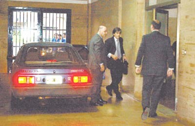 Diario Accion de General Rodriguez, politica, actualidad, noticias e informacion, personalidades e instituciones, policiales, galerias de fotos; historia de General Rodriguez, sus origenes, edificios, estancias, habitos y costumbres, anecdotas, comercios e industrias, los fundadores, antiguas instituciones, fotos e imagenes; suplementos especiales: la crisis politica, economica y social de la Argentina, los acontecimientos de Diciembre de 2001, articulos y entrevistas; Emigracion: toda la informacion destinada a aquellos que desean emigrar, radicarse o estudiar en el exterior, visas, pasaportes, consejos, guias, informacion util, links; Trueque: novedades e informacion, links, estructura del trueque; el casamiento de Maxima Zorreguieta y el principe Guillermo Alejandro de Holanda; Guerra de Afganistan: galeria de imagenes e informacion sobre la primera guerra del siglo XXI; la guerra de Irak, Bagdad, Georges W. Bush, Saddam Husseim, el atentado a las torres Gemelas de Nueva York, las twin towers, el 11-s, y descripcion del hecho que conmovio al mundo; los ultimos dias de Pompeya, Herculano; un argentino en el Titanic, galerias de fotos; Nefertiti, reina de Egipto; Luz Sosa de Godoy Cruz; el Graf Zeppelin, el Hindenburg y dirigibles; las islas Malvinas y la corte de Luis XV, Madame Du Barry, Pompadour, Luis XVI, Maria Antonieta, la Revolucion Francesa; Empleo: consultoras, clasificados, agencias de empleo, consejos e informacion util, curriculum vitae, como confeccionarlos, noticias de actualidad; Los numeros de la crisis: Las consecuencias de la crisis politica, economica y social; estadisticas, pobreza, desnutricion, salud y asistencia; noticias regionales y provinciales, columnas y editoriales; informacion para negocios: pymes, links, empresas y negocios; Agenda Cultural con toda la informacion de cursos, universidades, talleres, escuelas y oportunidades, exposiciones de arte de la region; buscadores en Internet, Enlaces: links a los mejores sitios de educacion, cultura, arte, biografias, politica, interes general, web, Links del Diario Accion: RMS Titanic, su historia, su tragico viaje inaugural; historias, testimonios, documentos y articulos sobre el naufragio; links y sitios sobre el tema; la pelicula de Cameron, fotos e imagenes; suplementos especiales, Historia Argentina y de General Rodriguez, la llegada de la democracia en General Rodriguez, la asuncion de Juan Lumbreras como intendente en 1983, galeria de imagenes, sus palabras y los actos, su gabinete, festejos de la comunidad. Fundacion del pueblo de General Rodriguez, sus instituciones y personalidades relevantes, arquitectura y edificios, comercios e industrias, sus comienzos, estancias, inmigraciones italianas, espa&ntilde;olas, vascas e irlandesas, anecdotas y efemerides, sus hombres ilustres, el Hospital Vicente Lopez y Planes, su fundacion por las Damas de Beneficencia, el hundimiento del crucero General Belgrano, testimonios de ex combatientes y tripulantes, su comandante Hector Elias Bonzo, fotos e imagenes, recuerdos y homenajes, historia de la familia Bonzo de General Rodriguez, entrevistas y articulos periodisticos. La guerra de Malvinas en el Atlantico Sur, el conflicto belico con Gran Breta&ntilde;a de 1982, politicos relevantes, Benjamin Paez y Trueba, fotos antiguas de familias fundadoras, galerias de imagenes de pobladores, recorrida virtual por el antiguo General Rodriguez, el paso de la Infanta en 1910, historia de La Serenisima, la familia Mastellone, La Choza, Bernardo de Irigoyen, peronismo y radicalismo y muchisimo mas