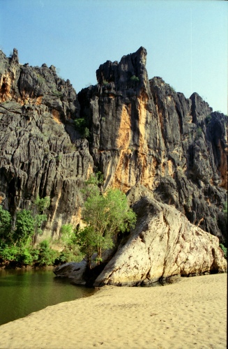 AU105-10r.jpg