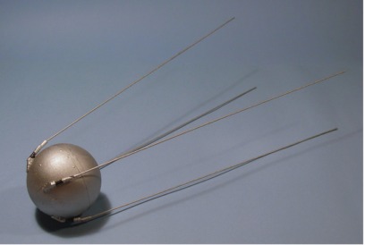 Paper model of sputnik