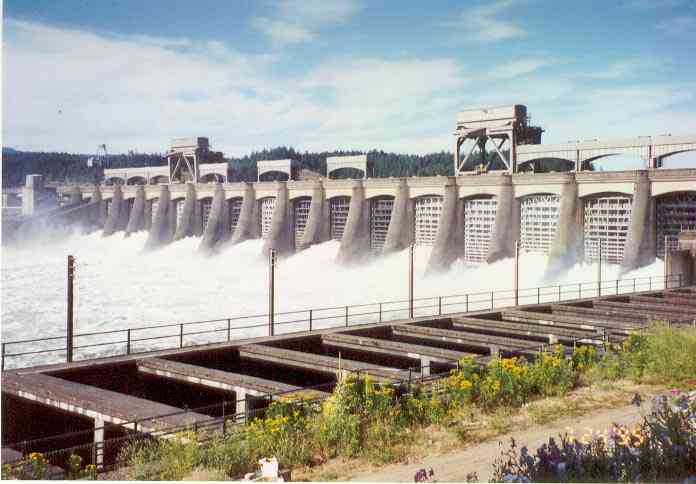 BONNEVILLE DAM