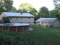 backyard.jpg (65896 bytes)