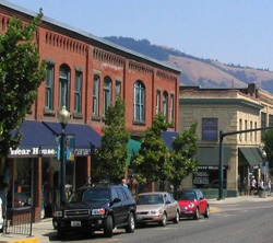 Shopping downtown Hood River