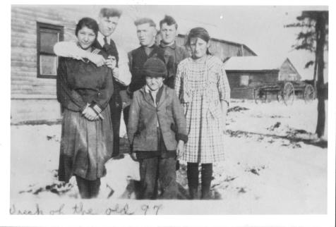 Children of Stefano and Angela Navone
L to R: Catherine, Joe, Tim, Phil, Della
Front: Jake