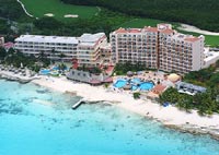 One of the many resorts along the coast of Cozumel