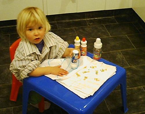 Caitlin using Chunkies at van Dieman Close