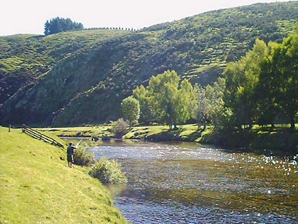 Pomahaka River