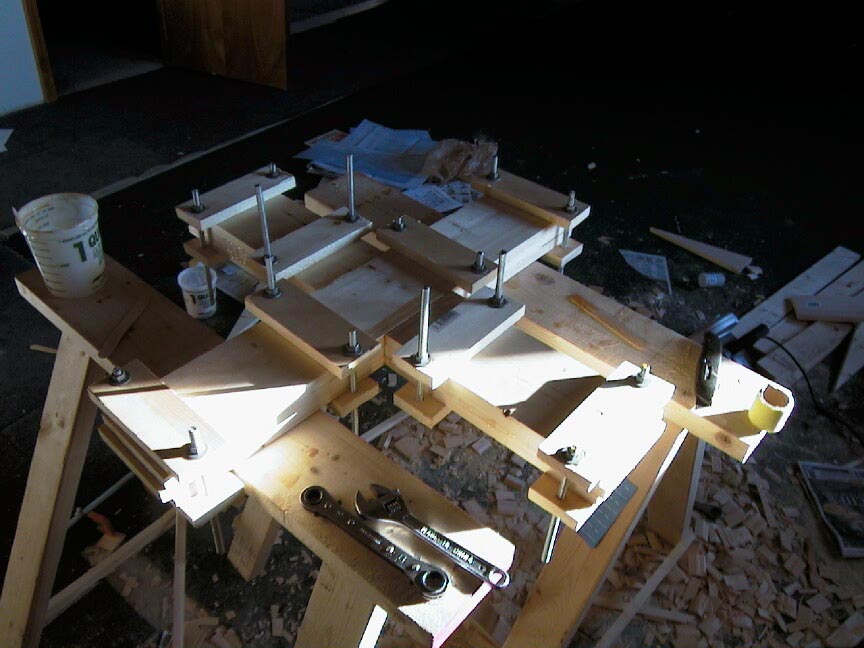 The lift prop laminate clamped tightly