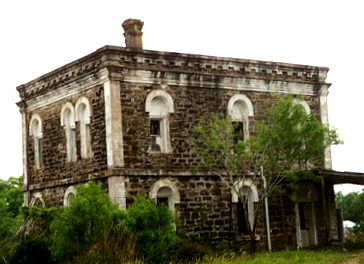 Picture of Old Vacent Courthouse!