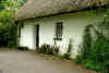 folk village1.jpg (104270 bytes)