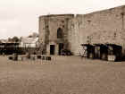 KJ_castle3_S_web.jpg (103927 bytes)
