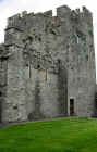 inside4_web.jpg (75149 bytes)