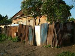 Fialkova 6 (so zavretou br�nkou)