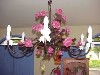 lustre antigo em ferro, rosas com 6 petalas